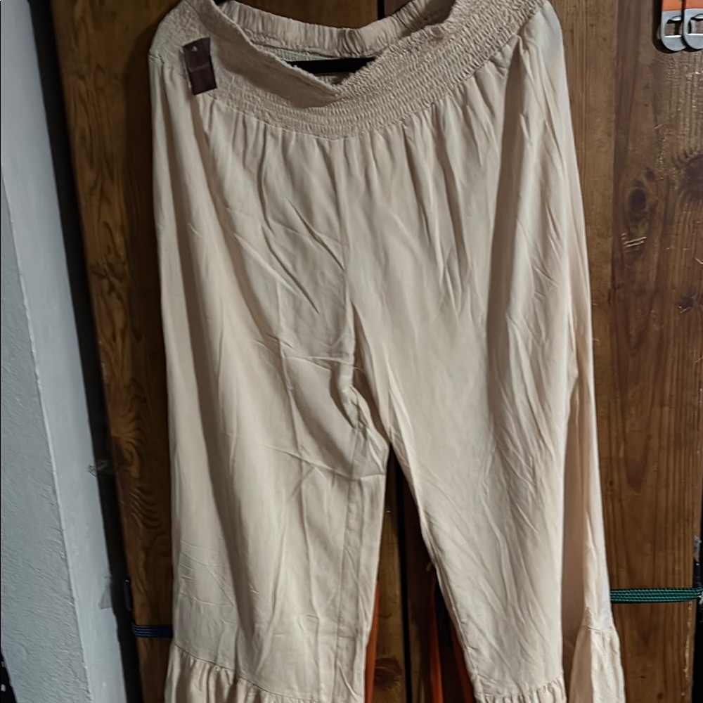 Cream Wide-Leg Ruffle Pants -NWT - Picture 12 of 13